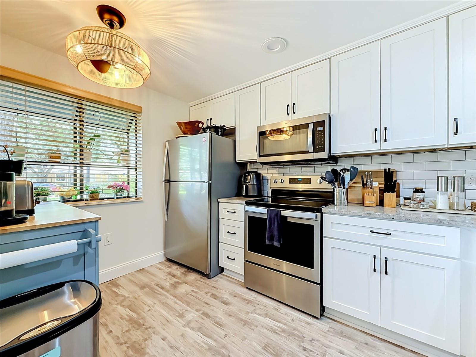 SUNSET POINT CONDO - Residential