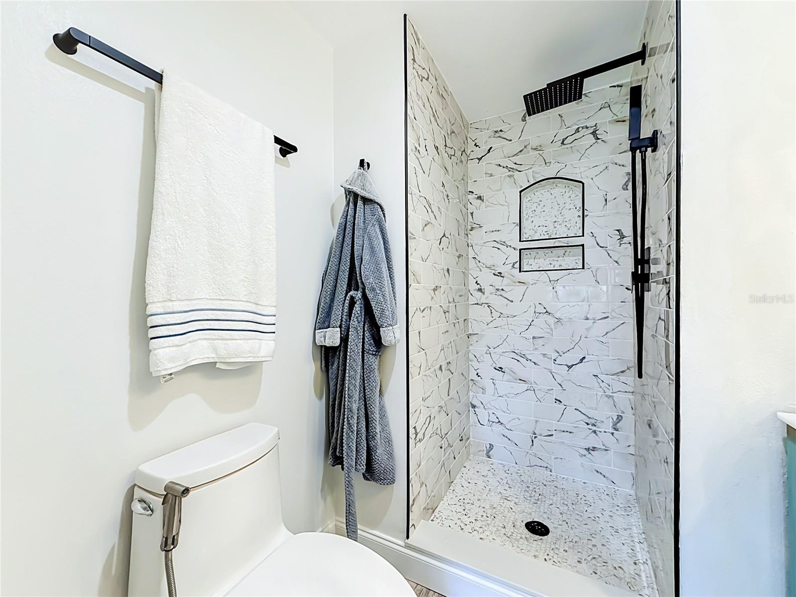 SUNSET POINT CONDO - Residential