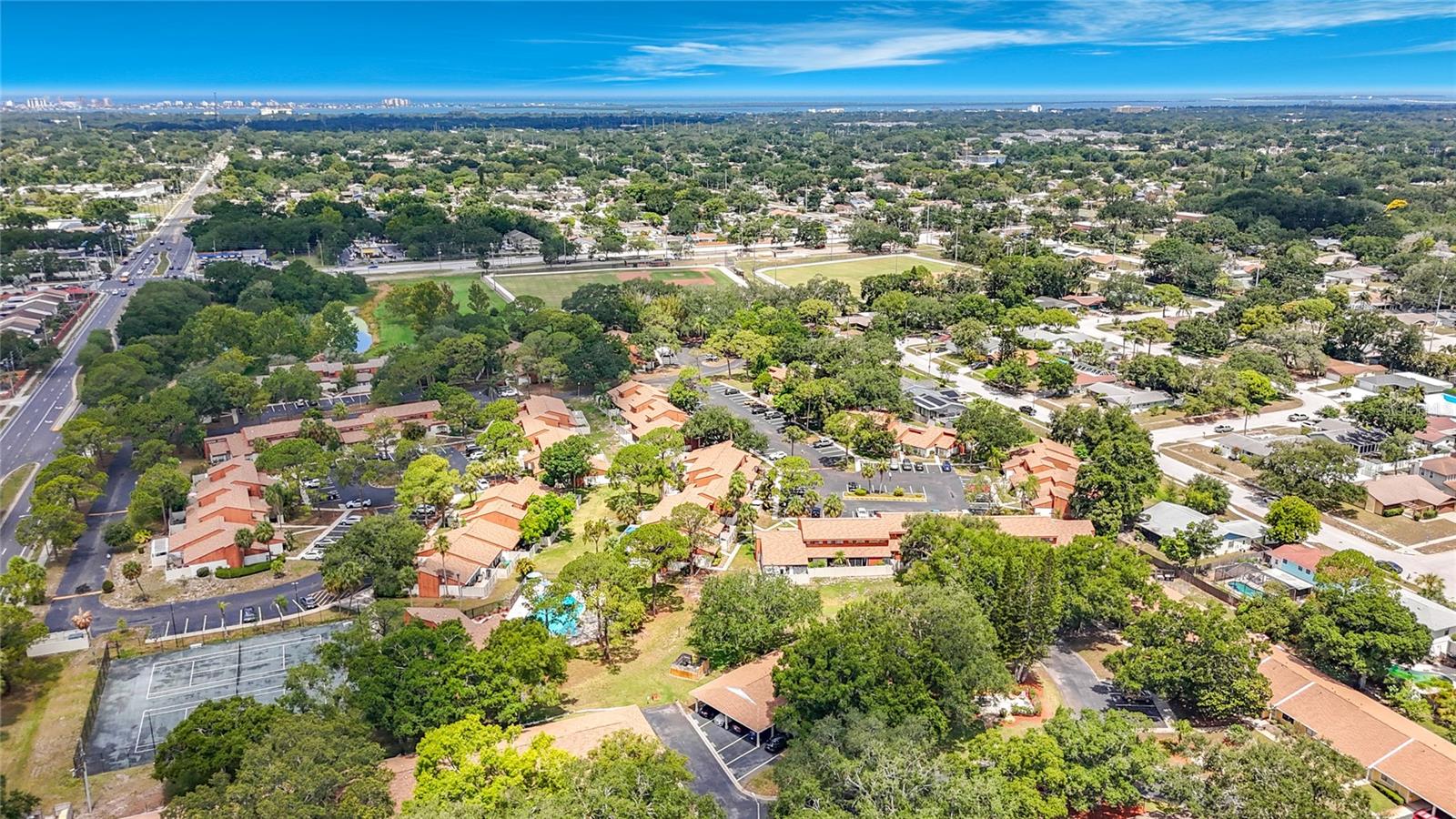 SUNSET POINT CONDO - Residential