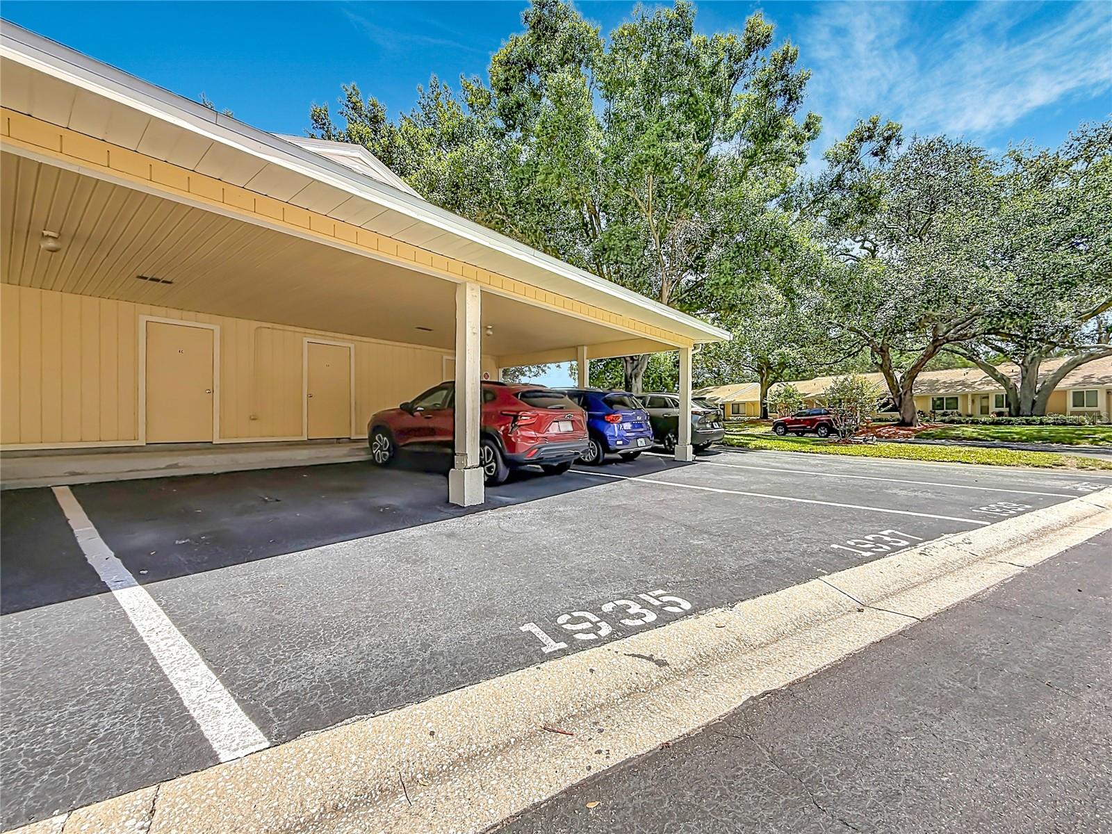 SUNSET POINT CONDO - Residential