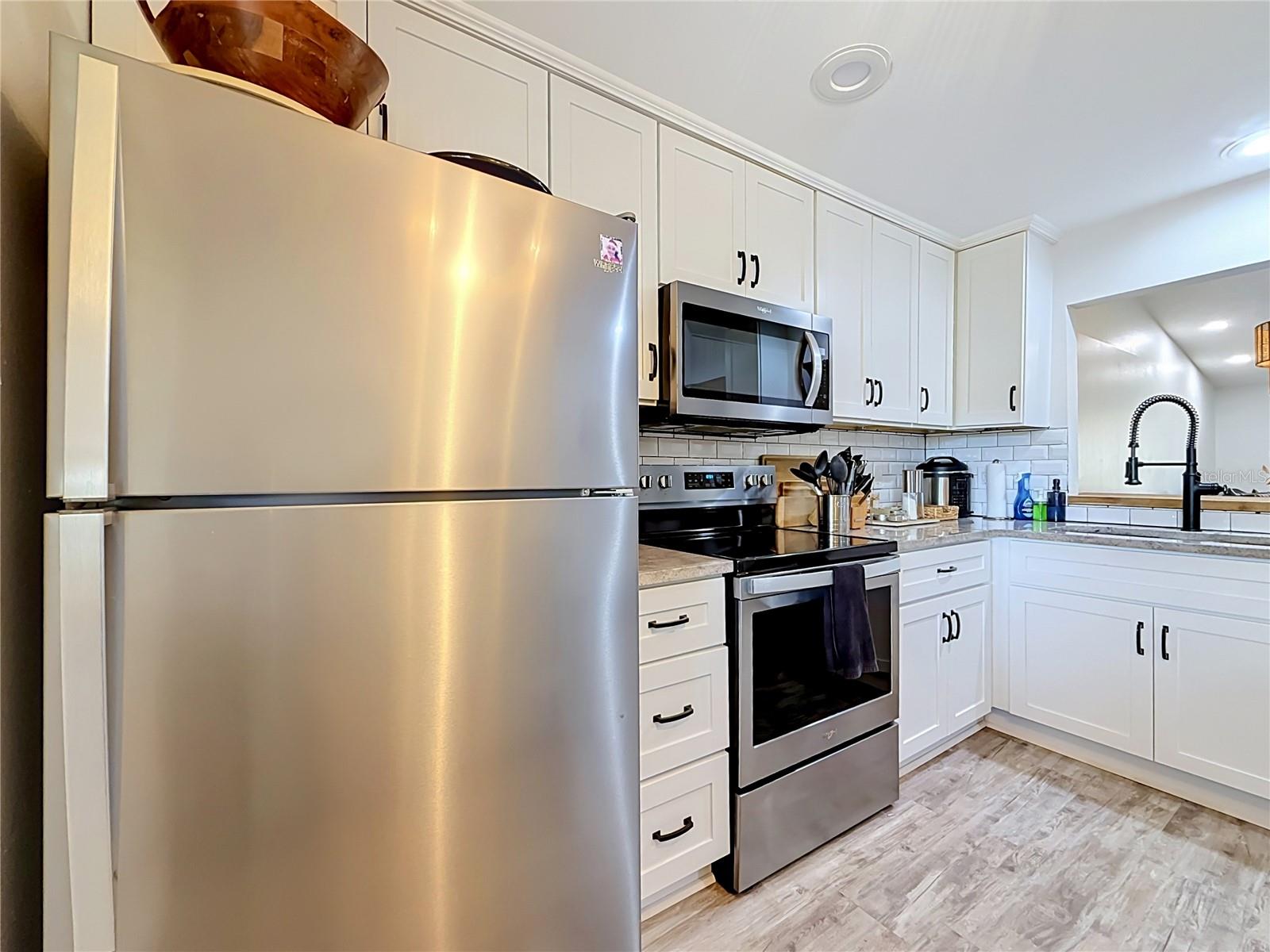 SUNSET POINT CONDO - Residential