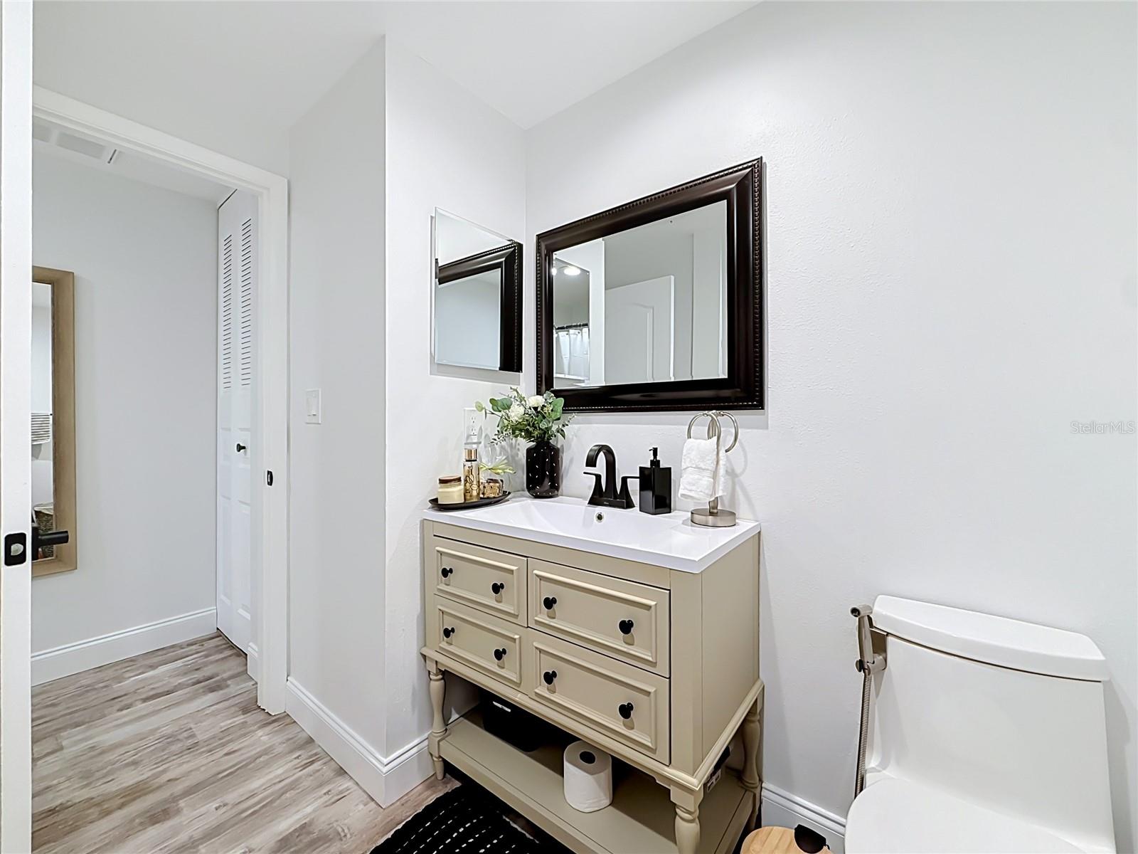 SUNSET POINT CONDO - Residential