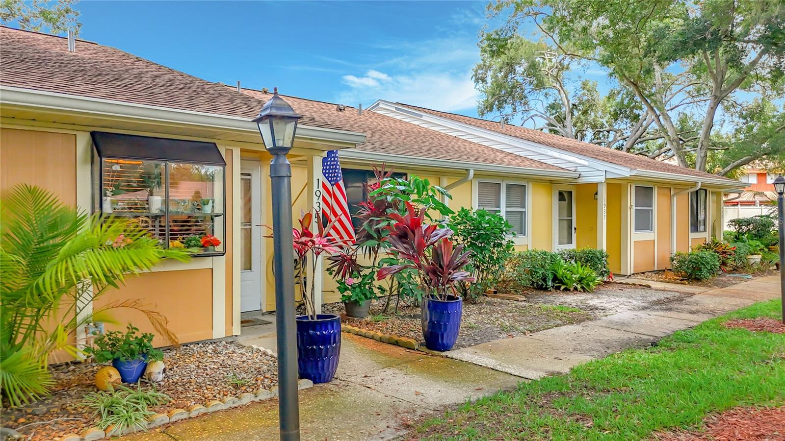 SUNSET POINT CONDO - Residential
