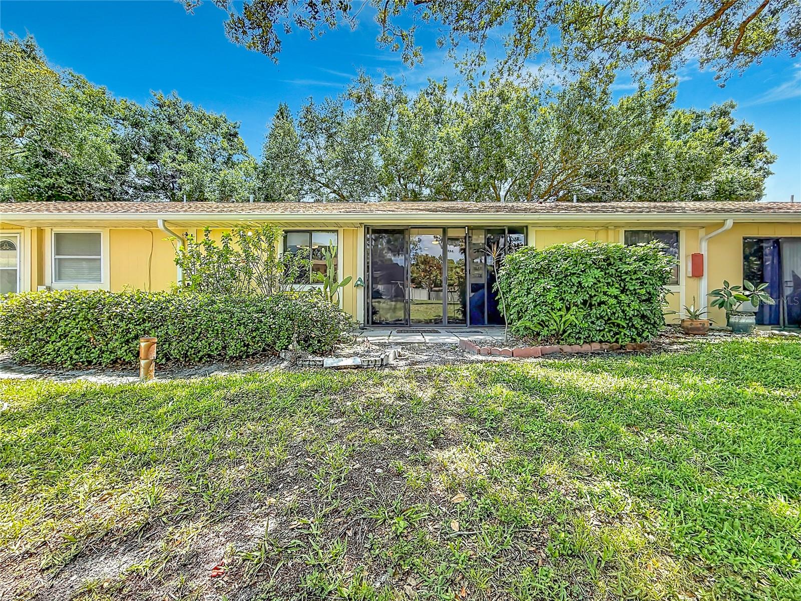 SUNSET POINT CONDO - Residential