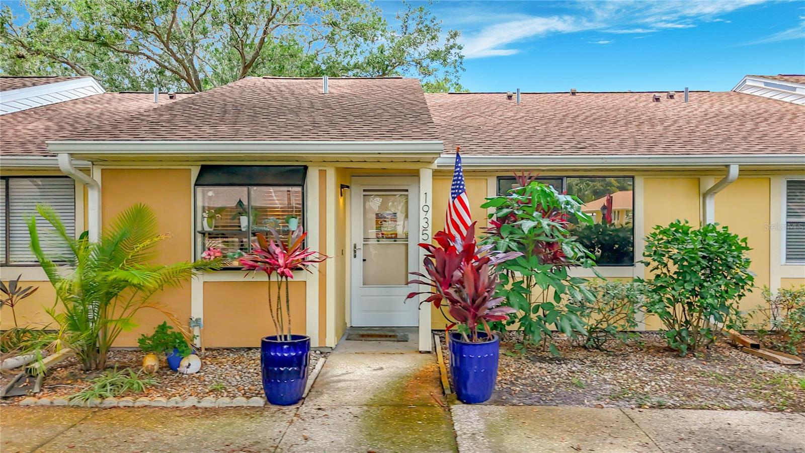 SUNSET POINT CONDO - Residential