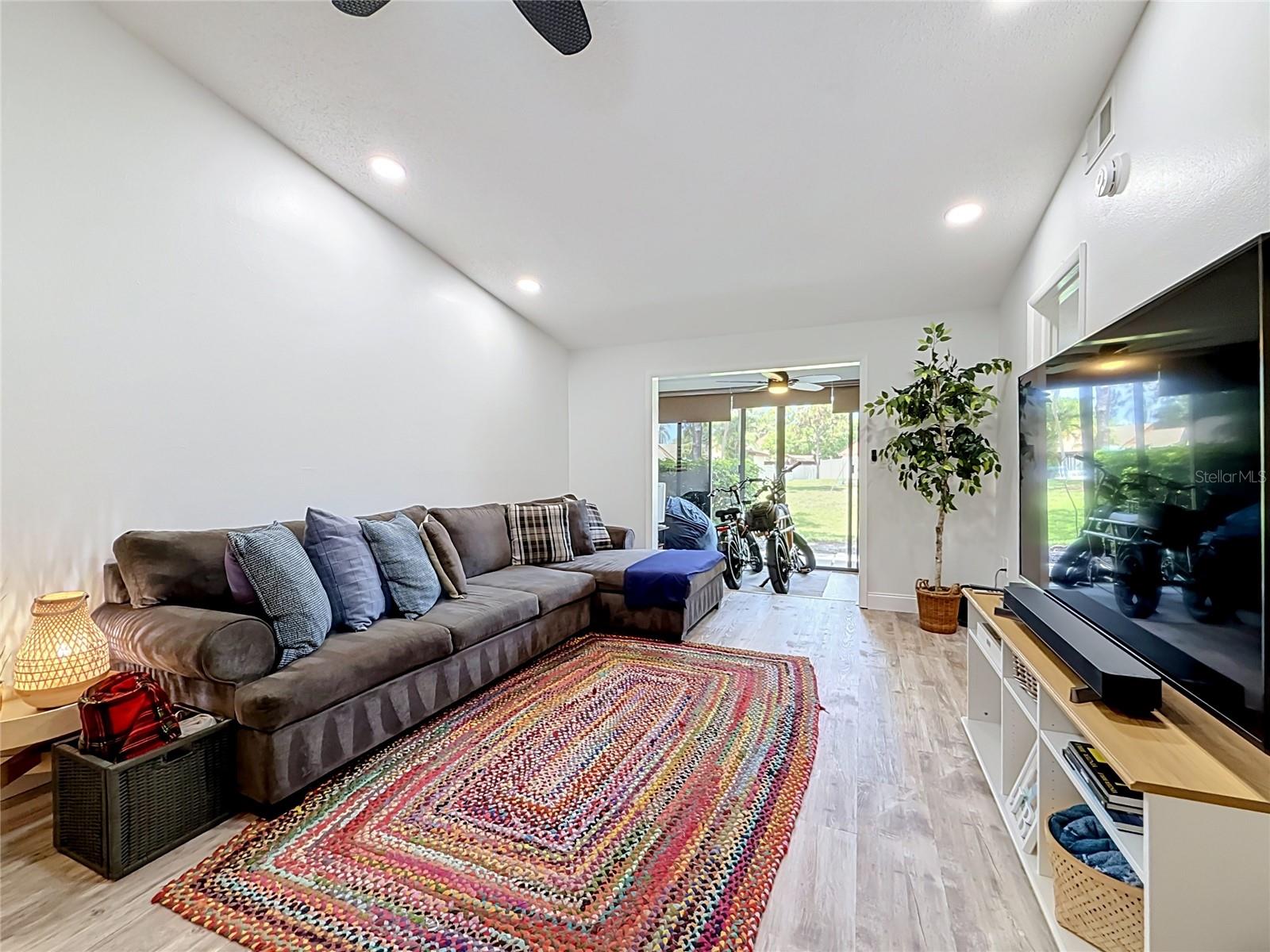 SUNSET POINT CONDO - Residential