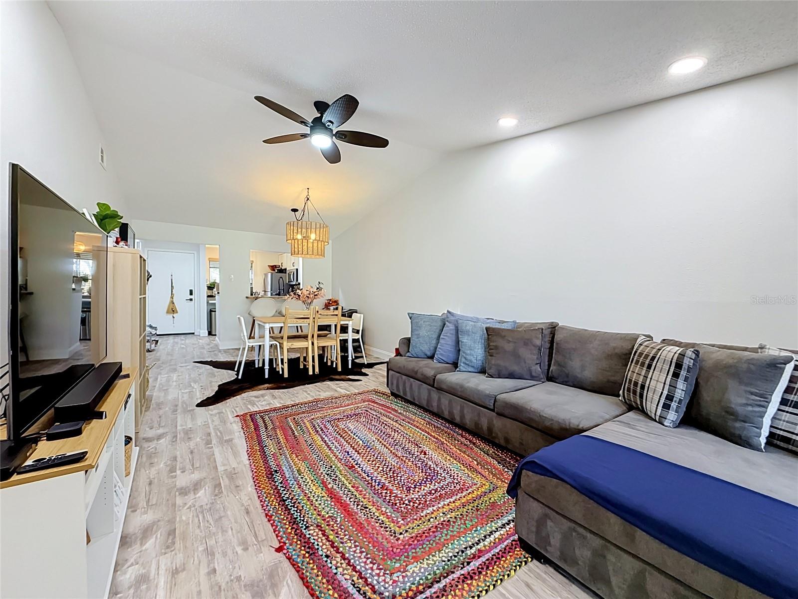 SUNSET POINT CONDO - Residential