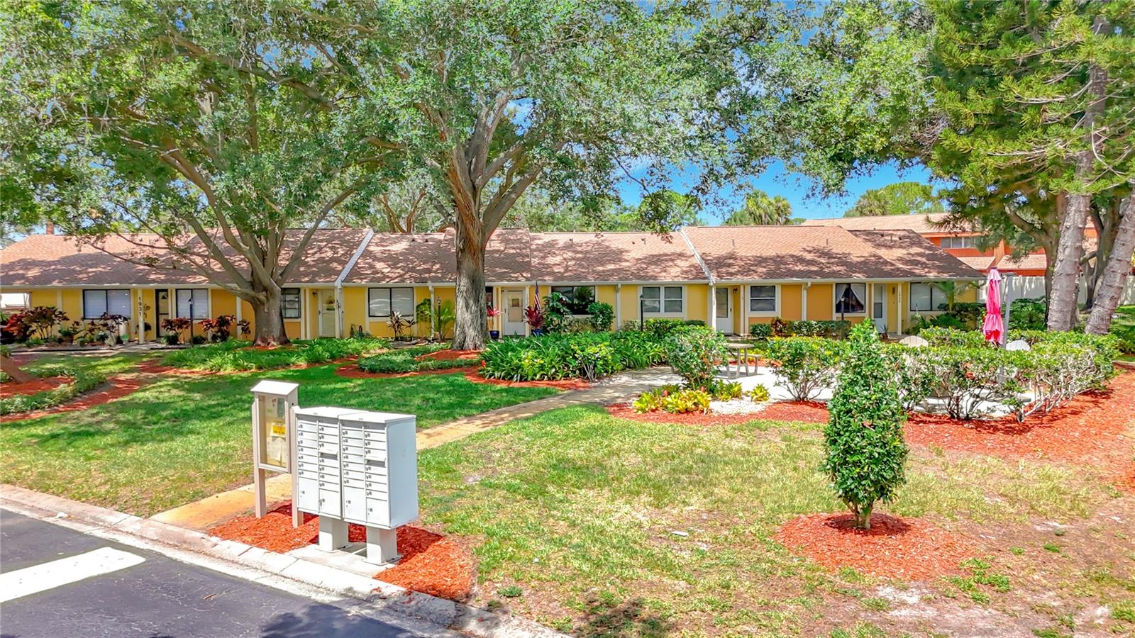 SUNSET POINT CONDO - Residential