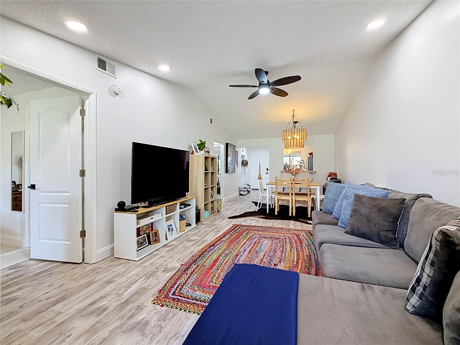 SUNSET POINT CONDO - Residential