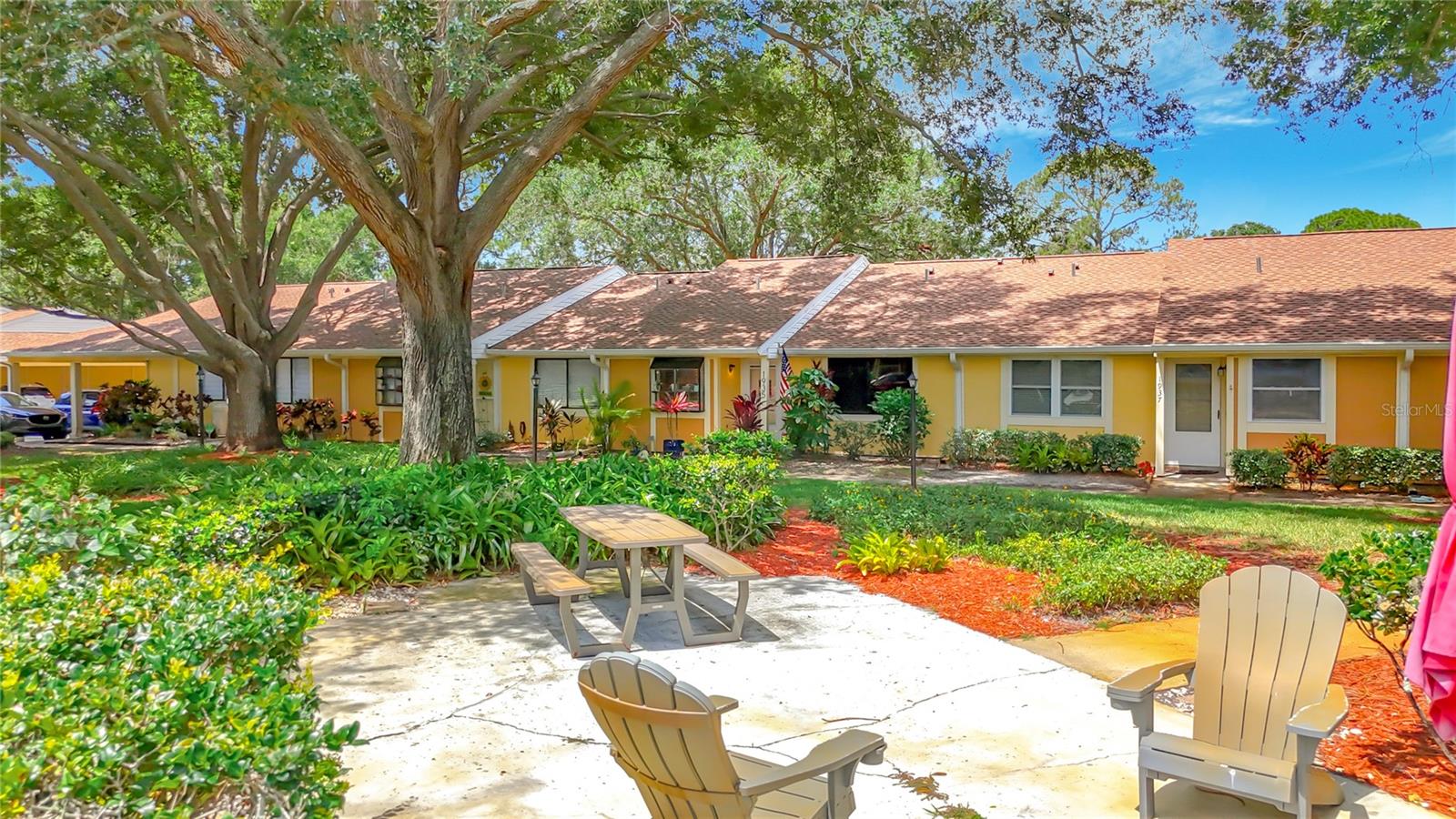 SUNSET POINT CONDO - Residential
