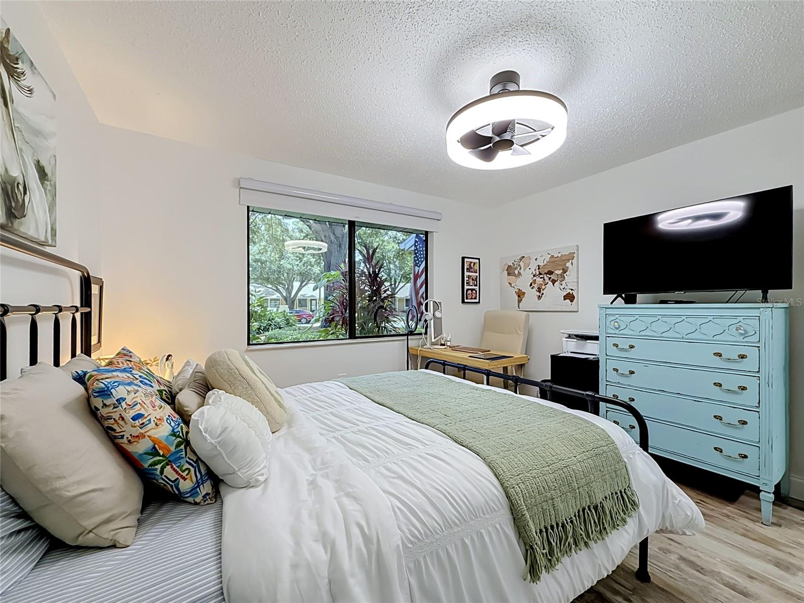 SUNSET POINT CONDO - Residential