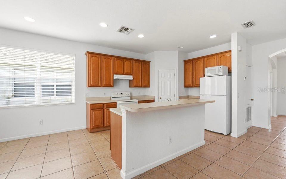 TRAFALGAR VILLAGE PH 1 - Residential Lease
