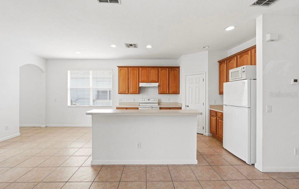 TRAFALGAR VILLAGE PH 1 - Residential Lease