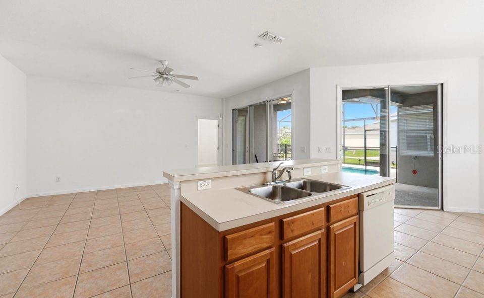 TRAFALGAR VILLAGE PH 1 - Residential Lease