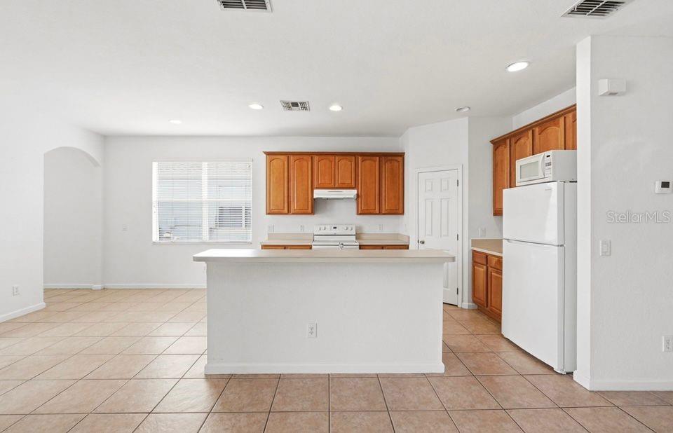 TRAFALGAR VILLAGE PH 1 - Residential Lease