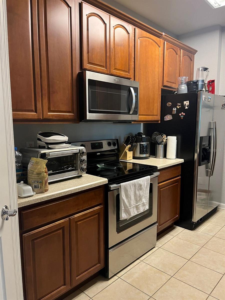 STONEBRIDGE RESERVE CONDO PH 02 - Residential Lease