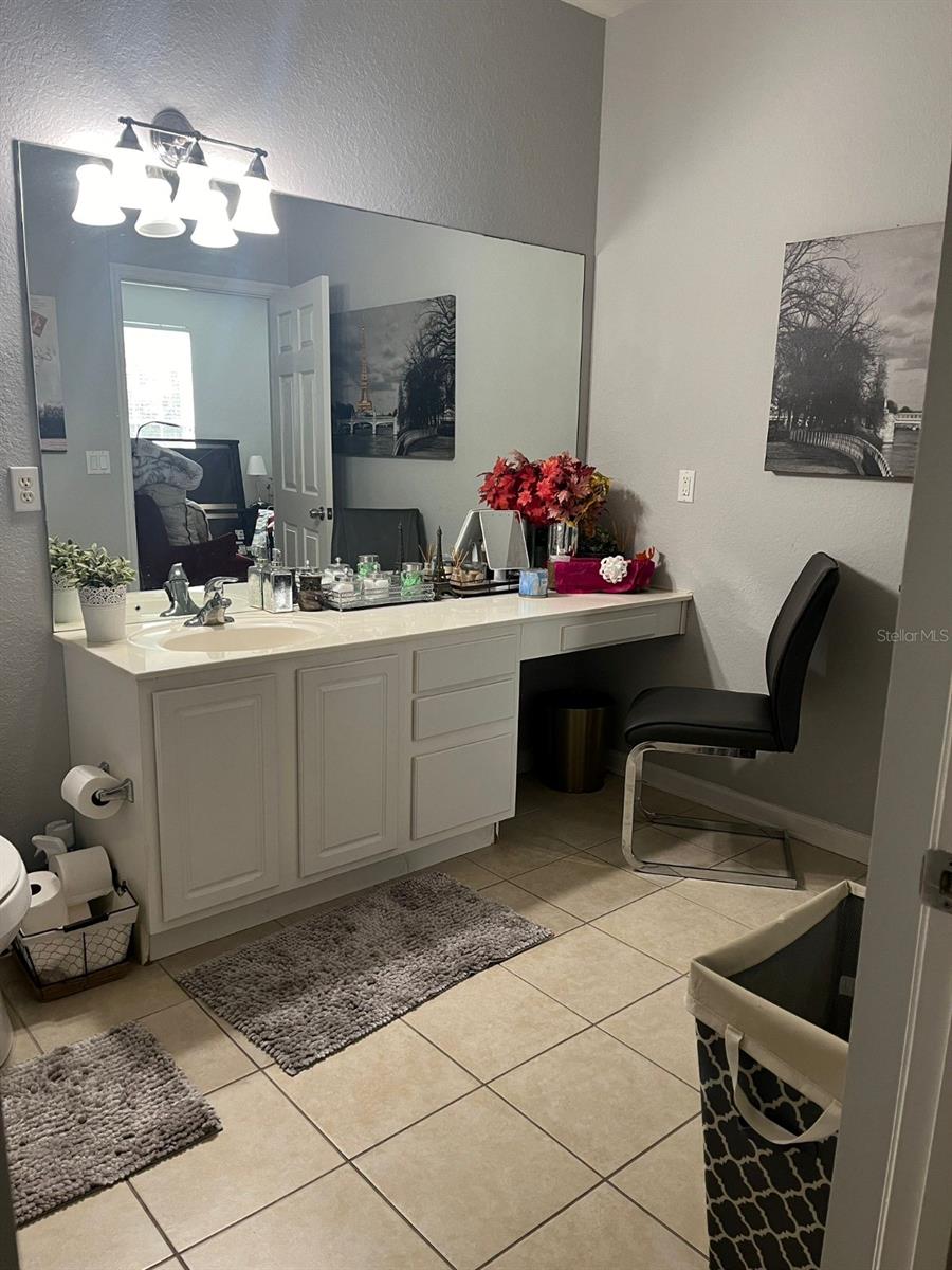 STONEBRIDGE RESERVE CONDO PH 02 - Residential Lease