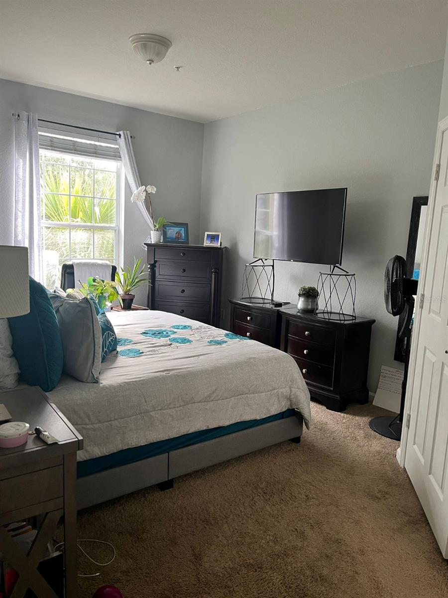 STONEBRIDGE RESERVE CONDO PH 02 - Residential Lease