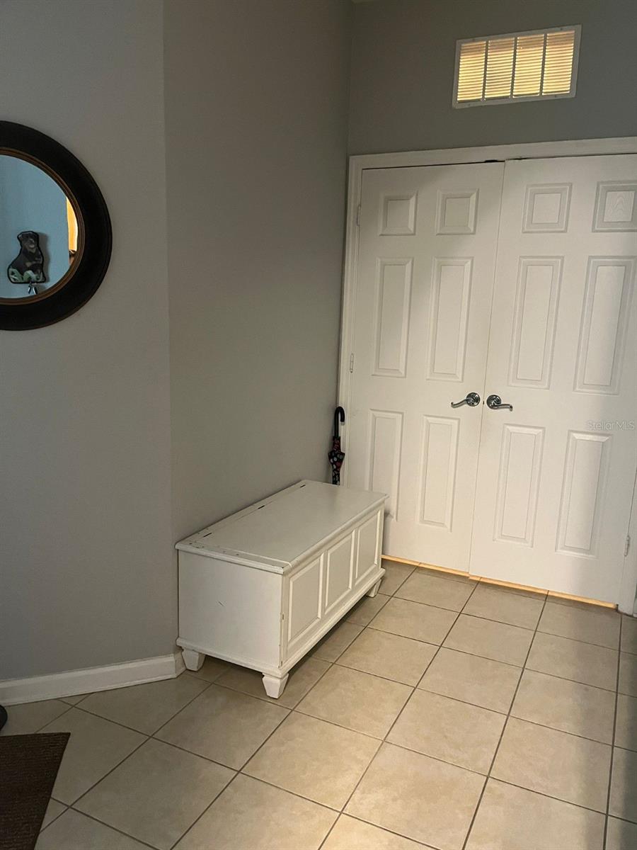 STONEBRIDGE RESERVE CONDO PH 02 - Residential Lease