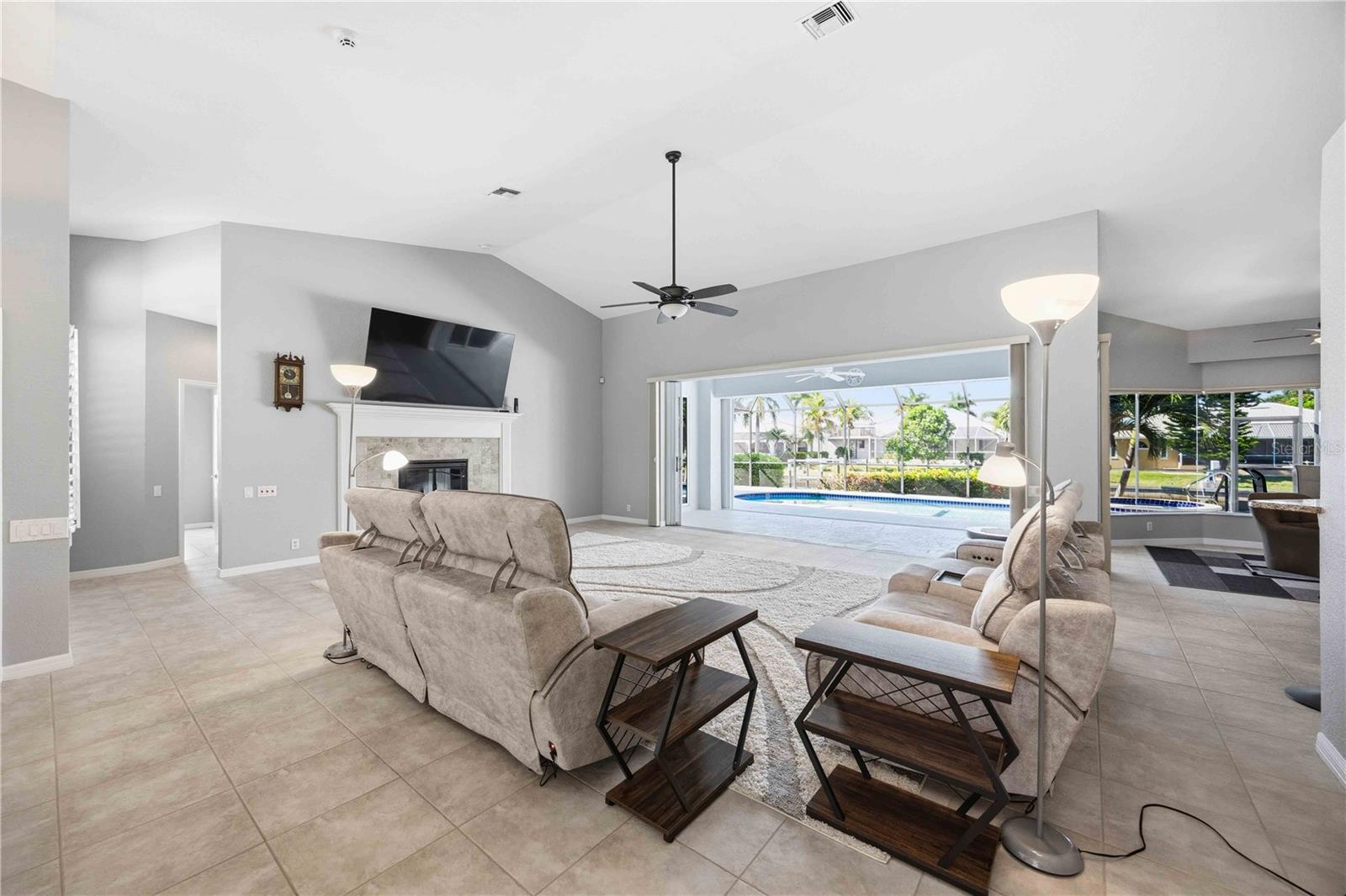 PUNTA GORDA ISLES SEC 12 - Residential