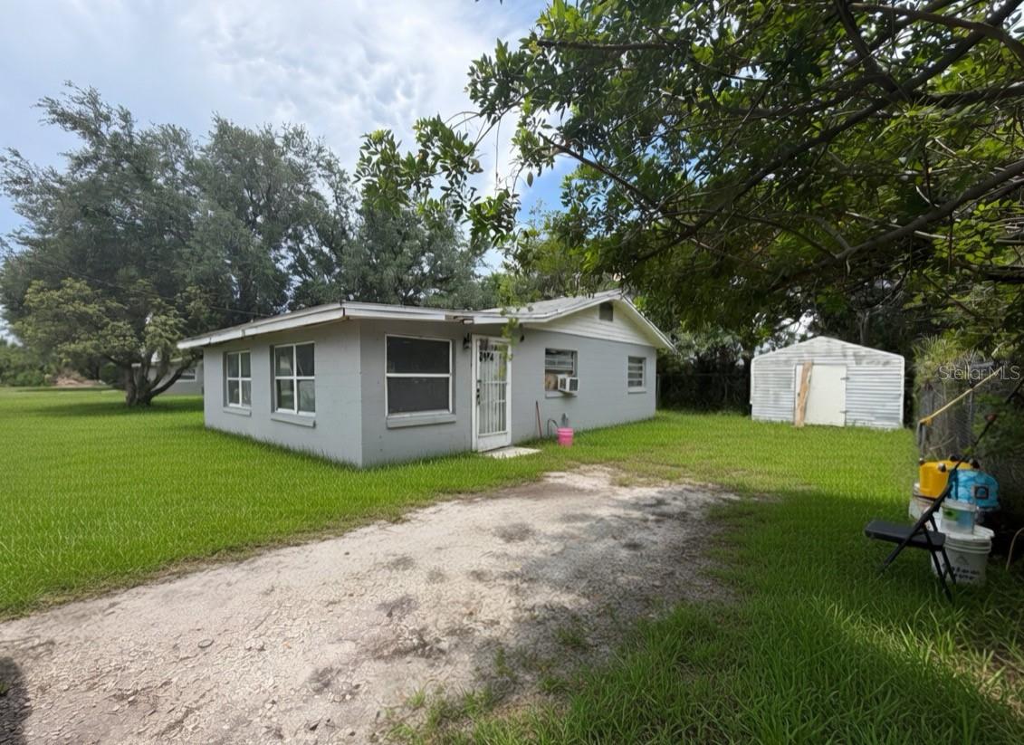 SMITHS M M - Residential