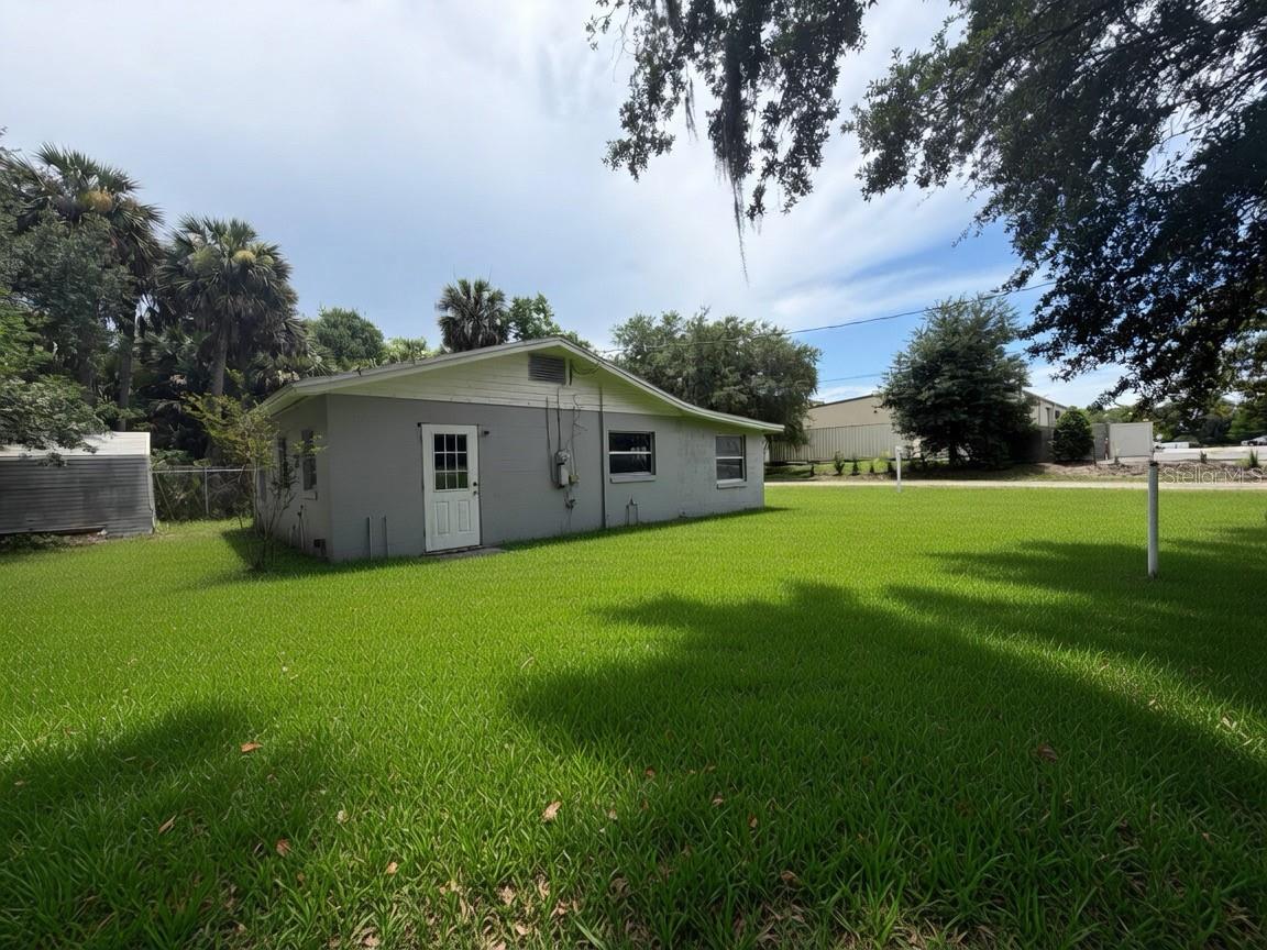 SMITHS M M - Residential