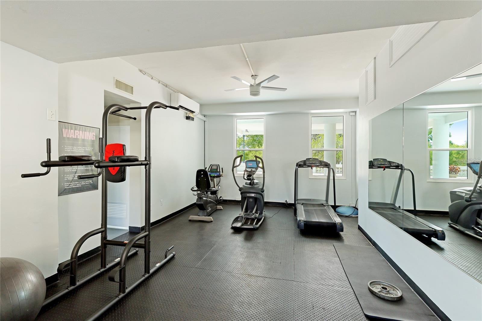 GULFSTREAM TOWERS - Residential