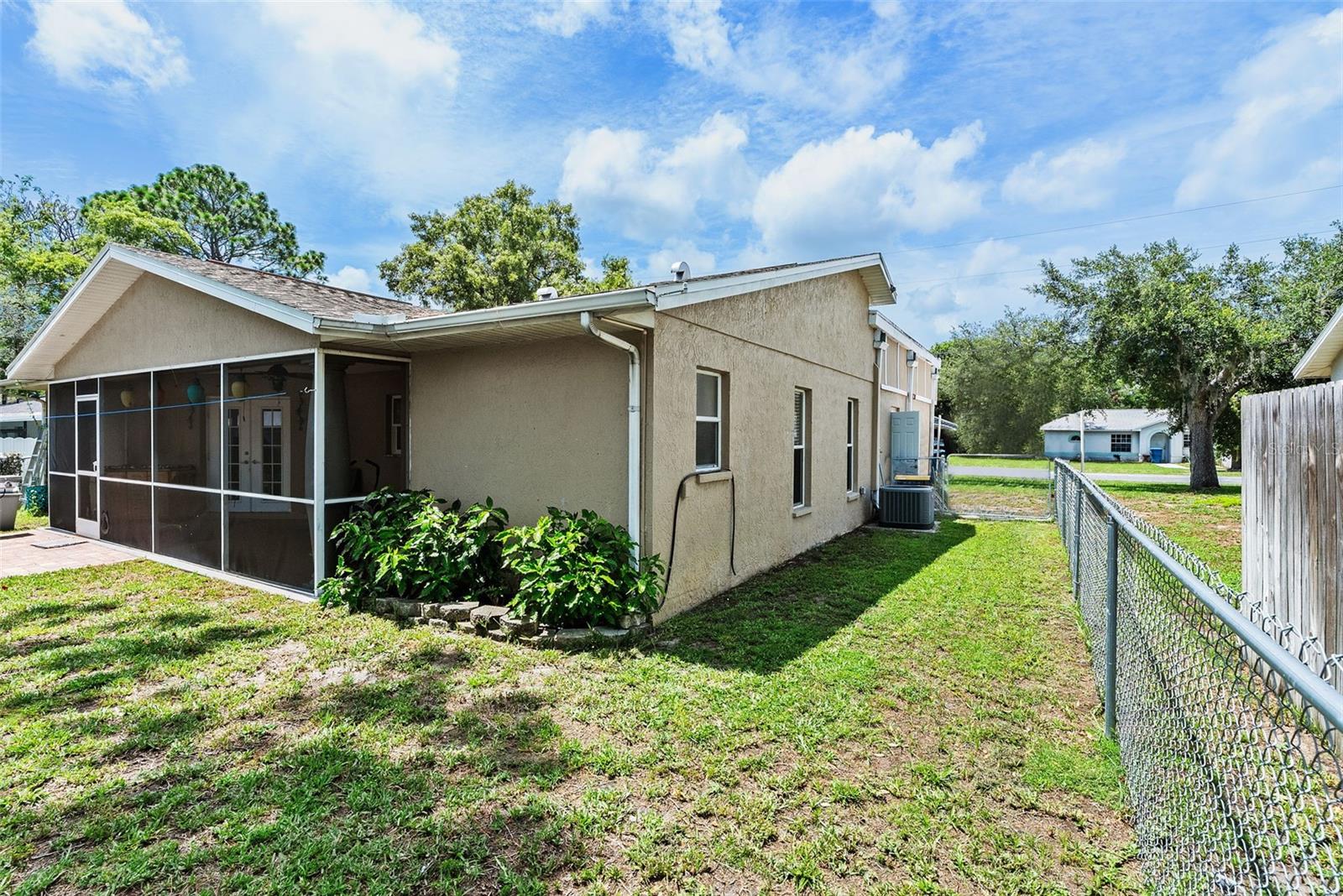WEEKI WACHEE WOODLANDS - Residential