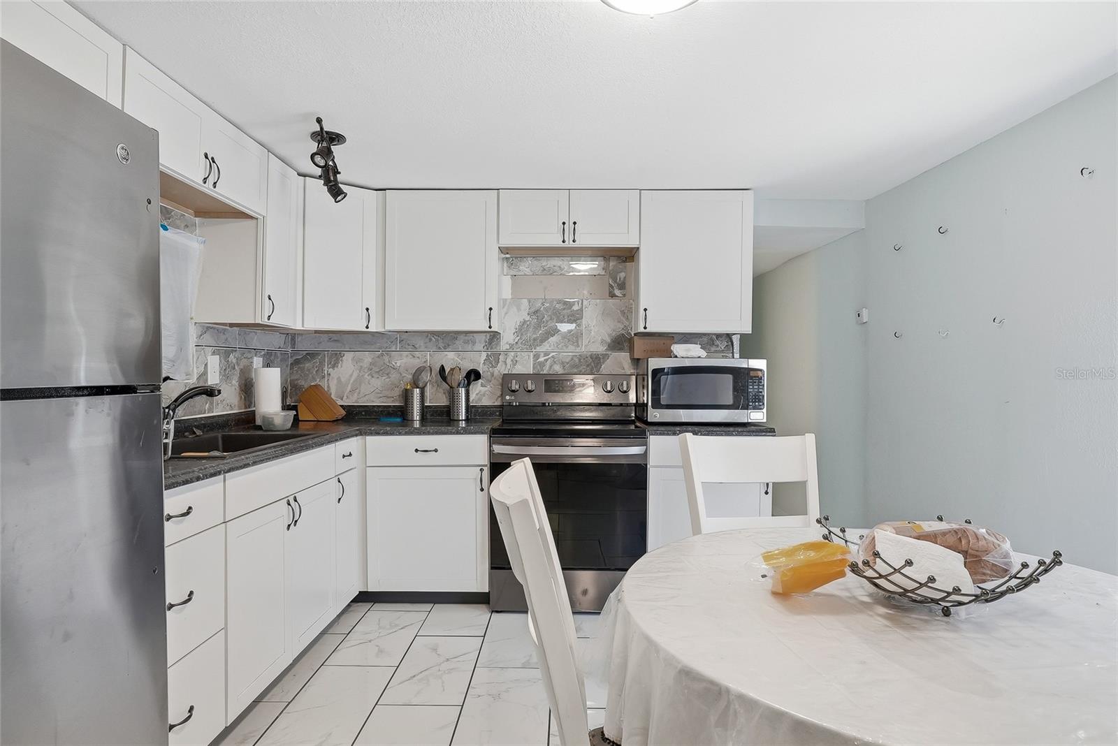 ALAFIA ESTATES UNIT A - Residential