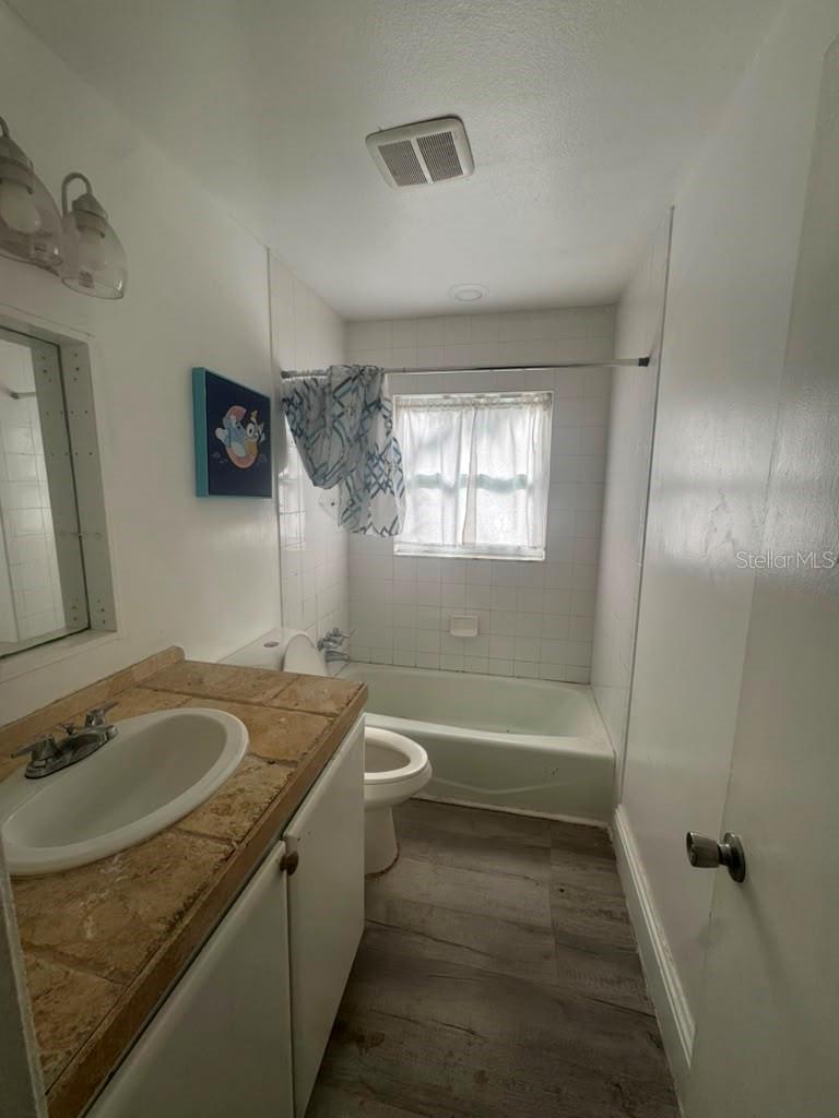 MANATEE PALMS UNIT FOUR - Residential