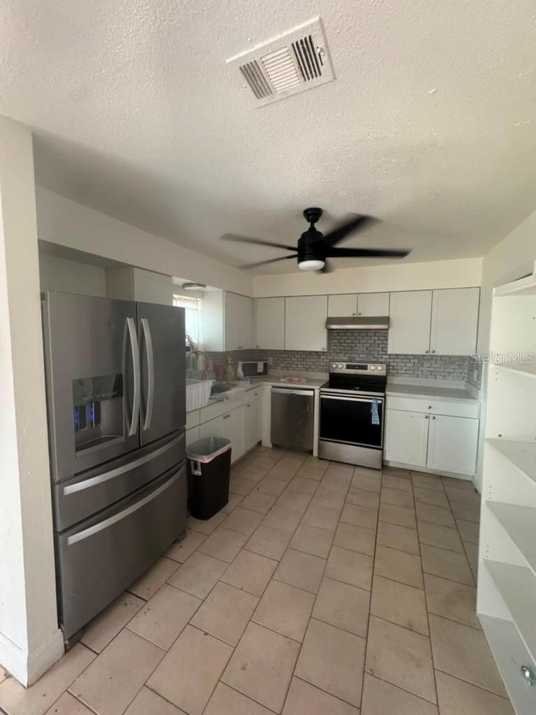 MANATEE PALMS UNIT FOUR - Residential