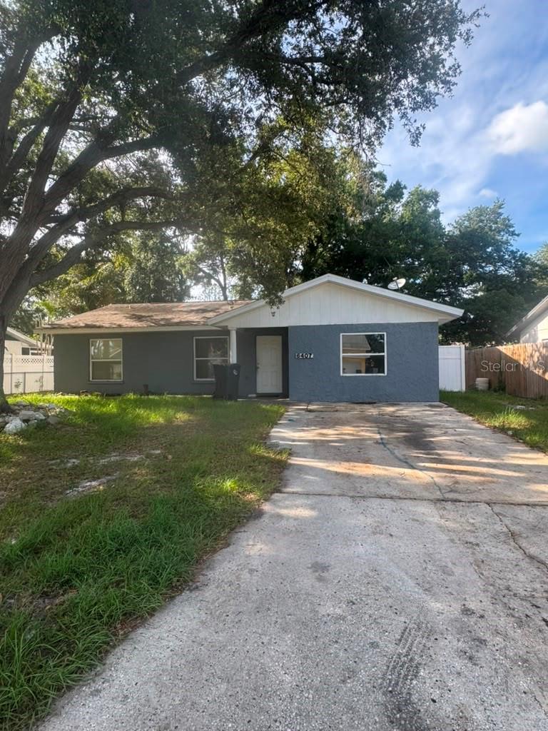 MANATEE PALMS UNIT FOUR - Residential