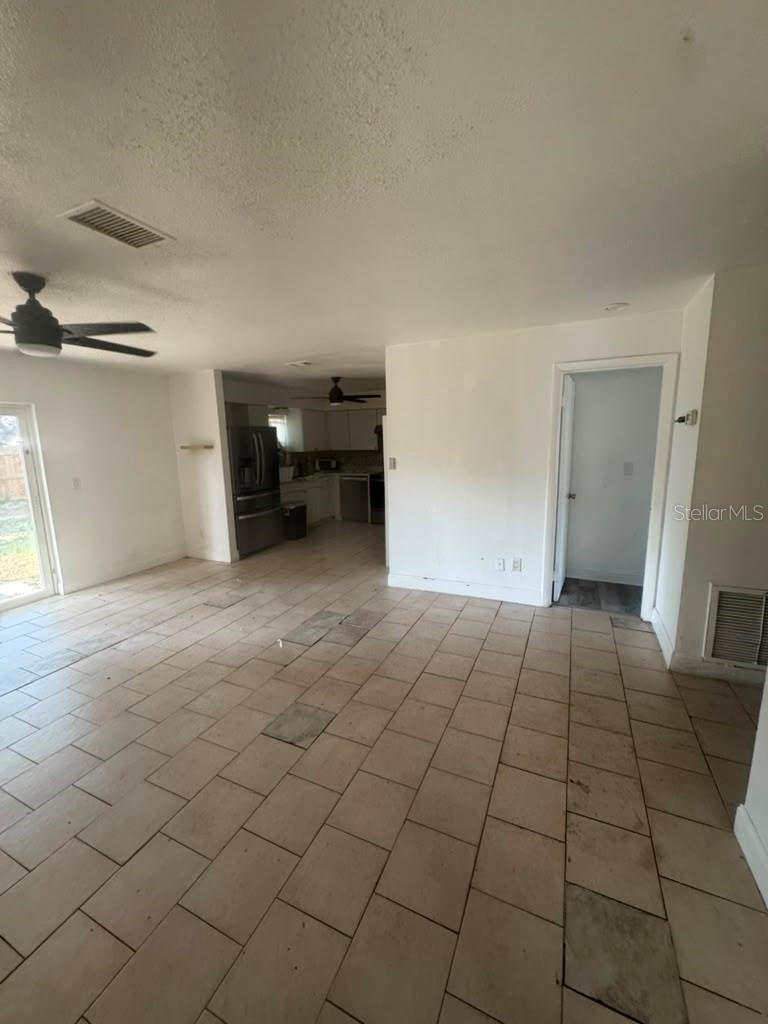 MANATEE PALMS UNIT FOUR - Residential