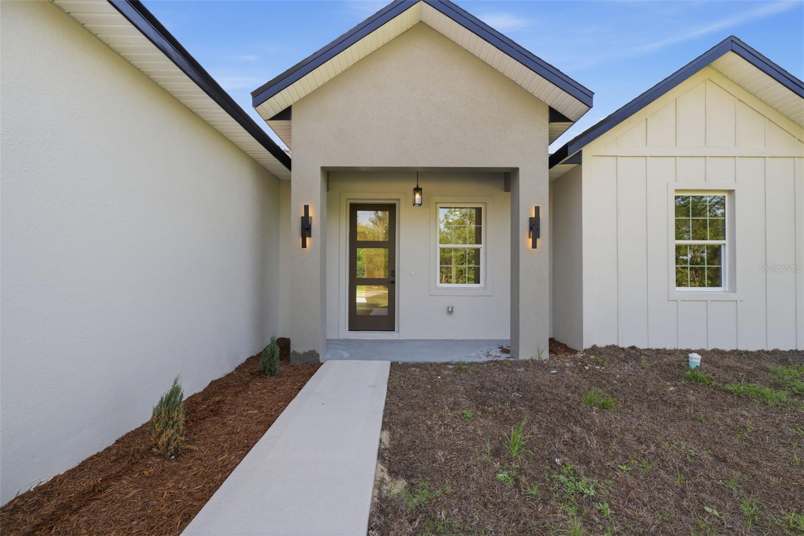 ROLLING HILLS 02 - Residential