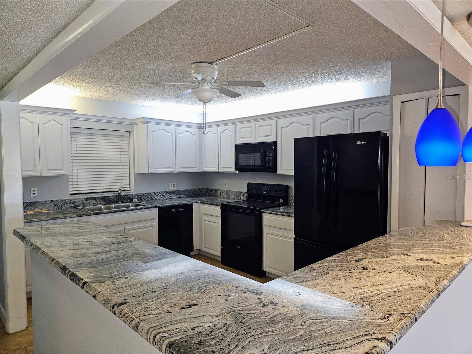 BAY ISLAND GROUP 14 - Residential Lease