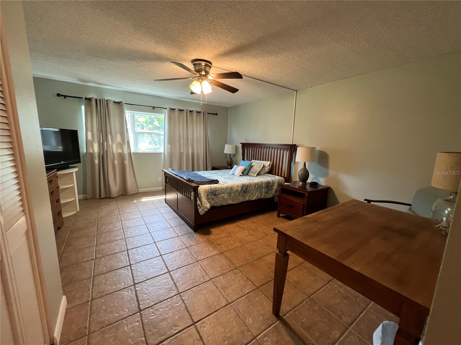 ORMOND BREAKERS - Residential