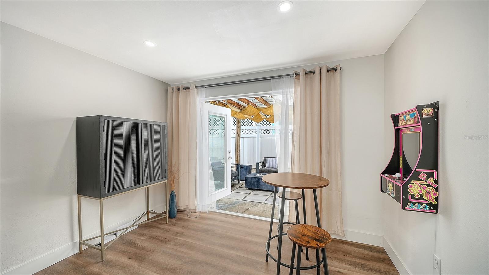 GEDNEY RICHARD H INC - Residential