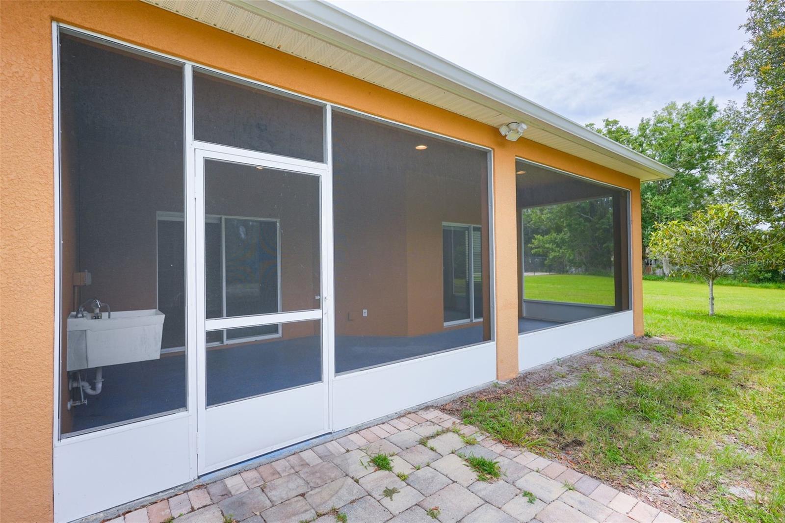 TEN OAKS - Residential