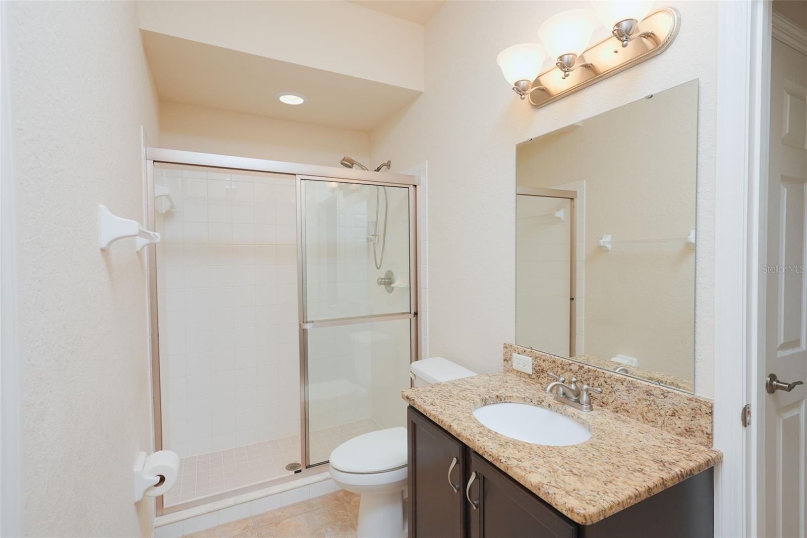 TEN OAKS - Residential