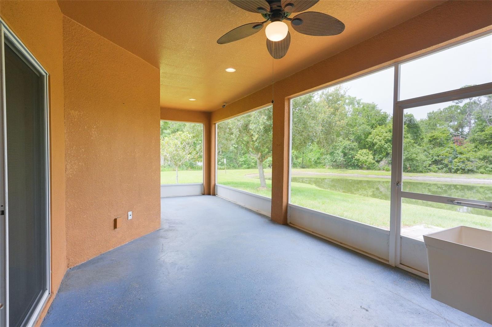 TEN OAKS - Residential