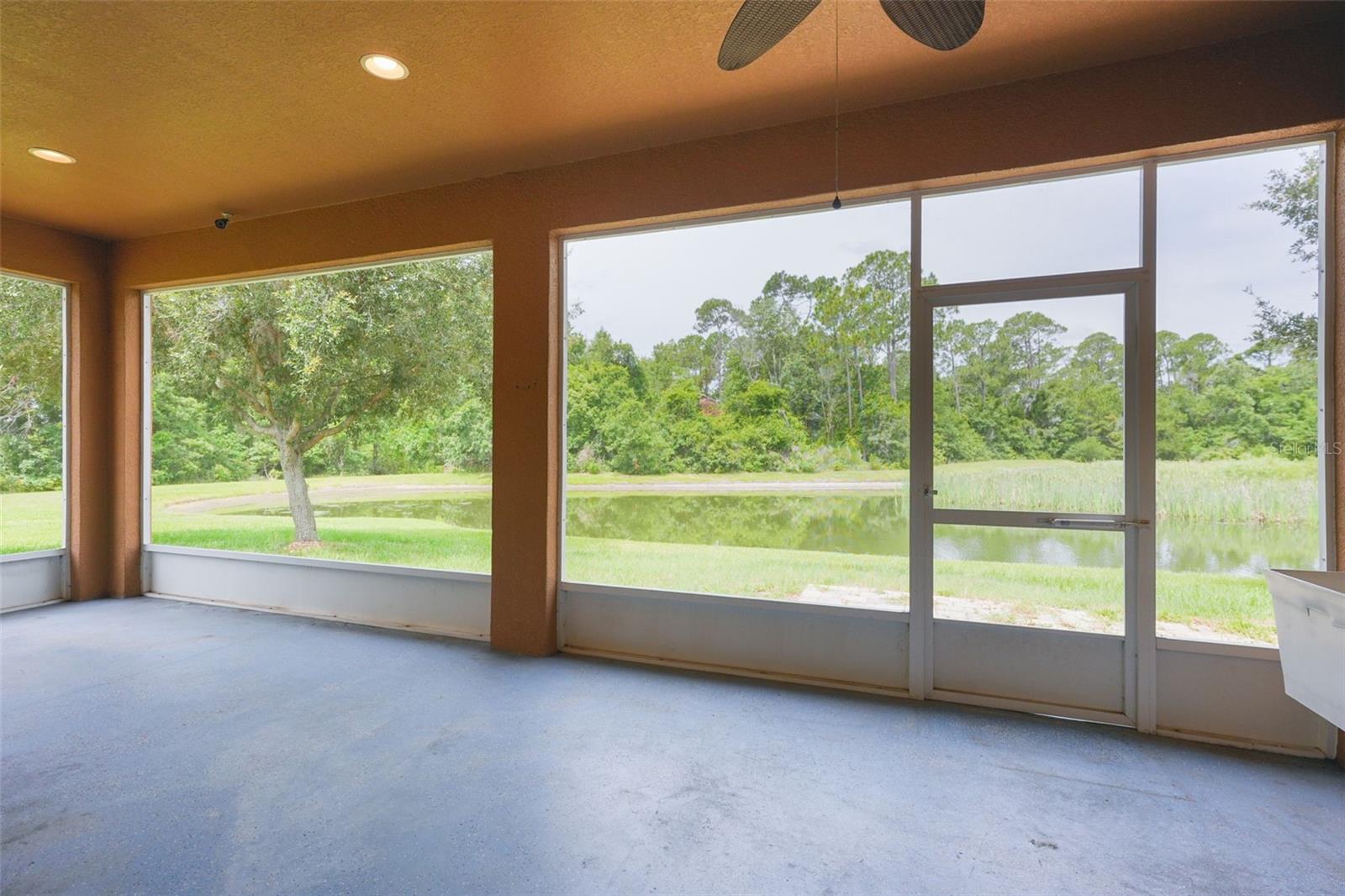 TEN OAKS - Residential