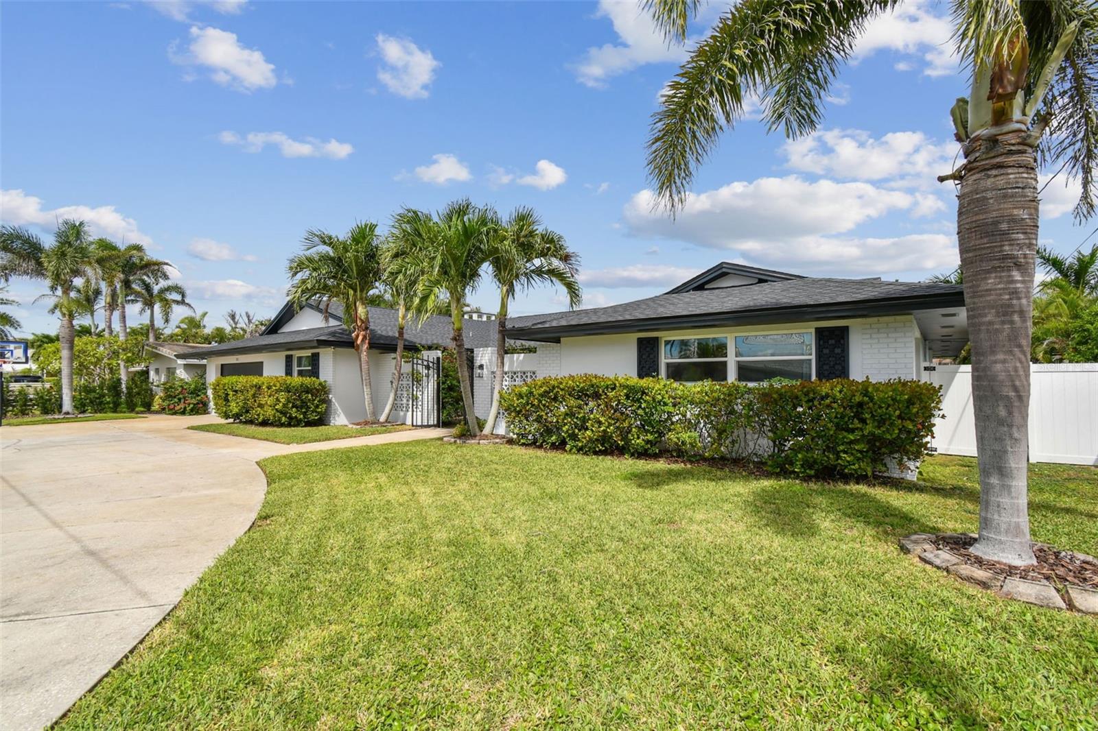 HOWARD ESTATES - Residential