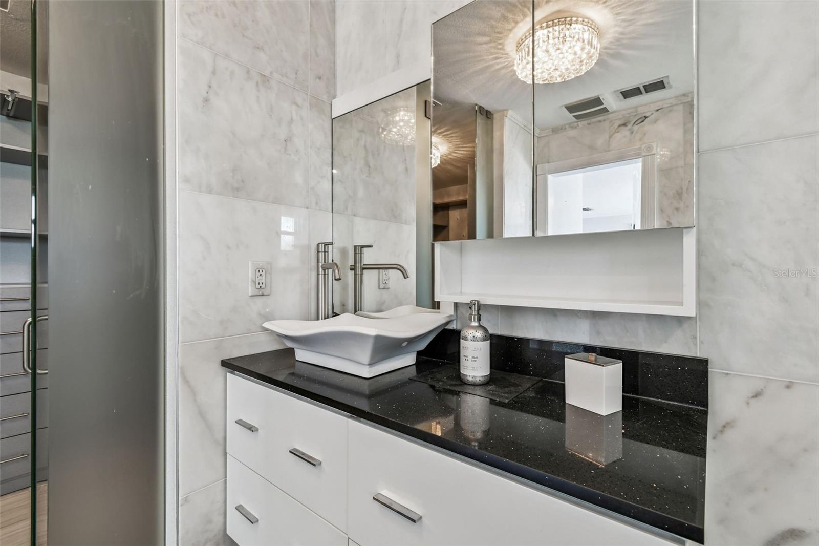 HOWARD ESTATES - Residential
