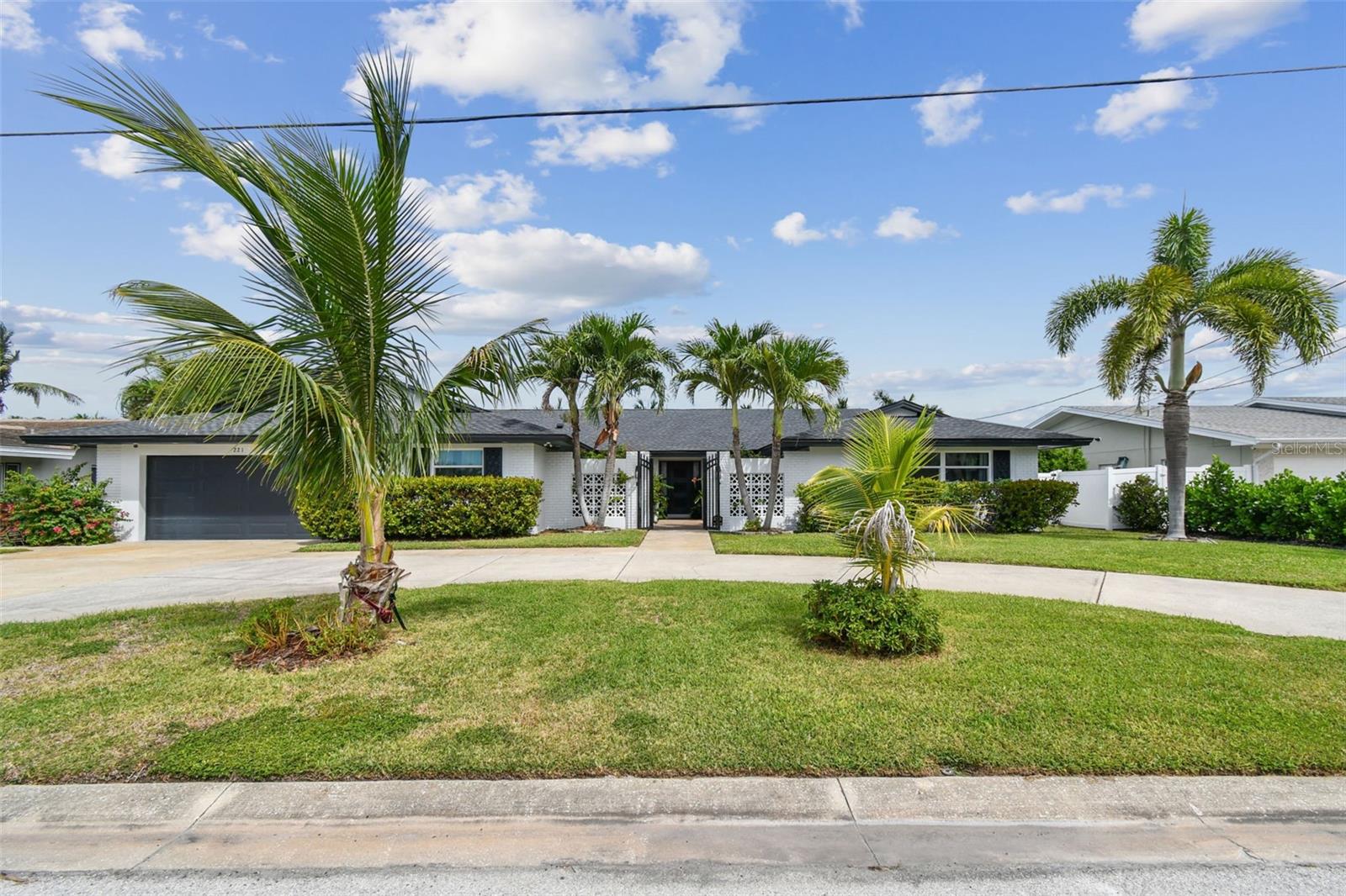 HOWARD ESTATES - Residential