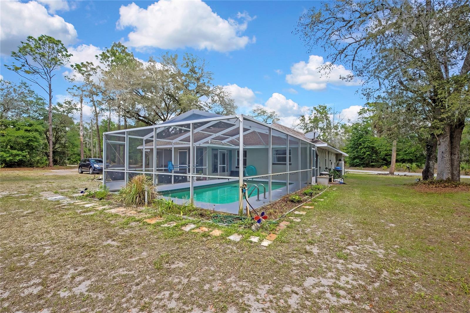 CRYSTAL MANOR UNIT 03 - Residential