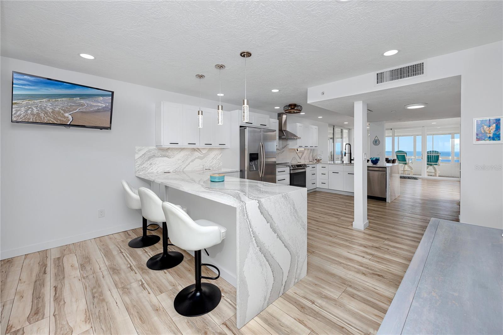 REDINGTON TOWERS 3 CONDO - Residential