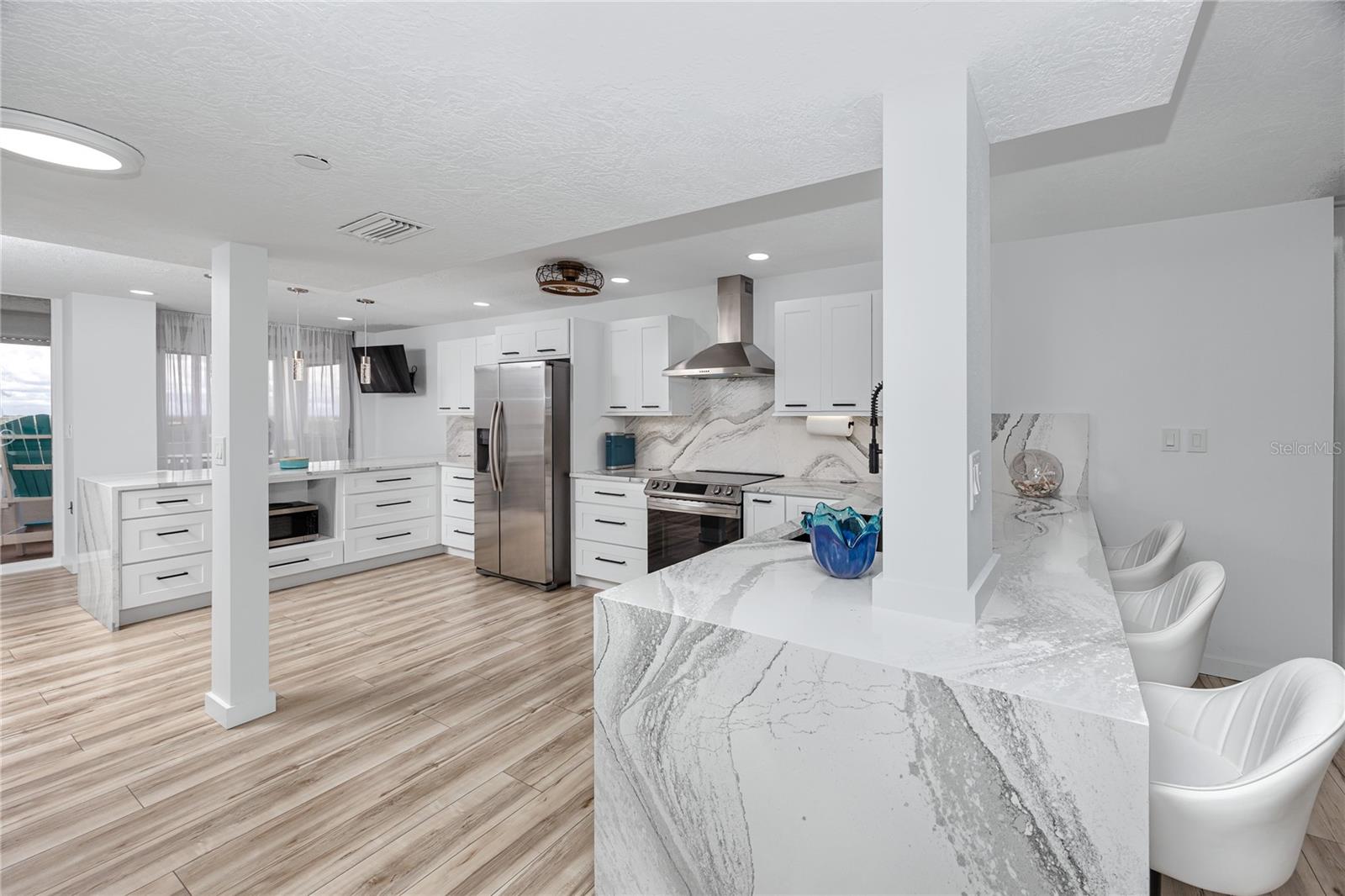 REDINGTON TOWERS 3 CONDO - Residential