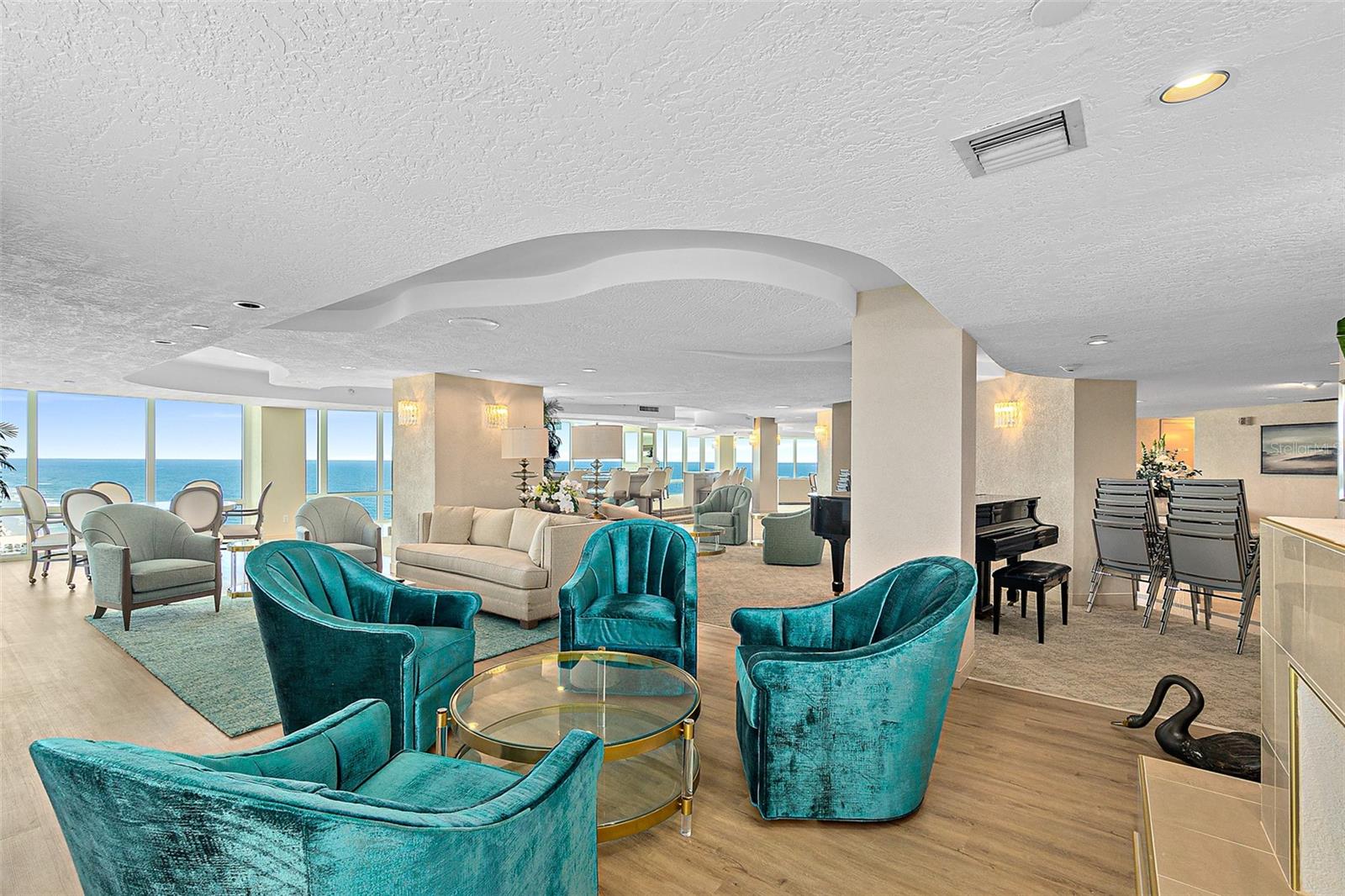 PENINSULA CONDO - Residential