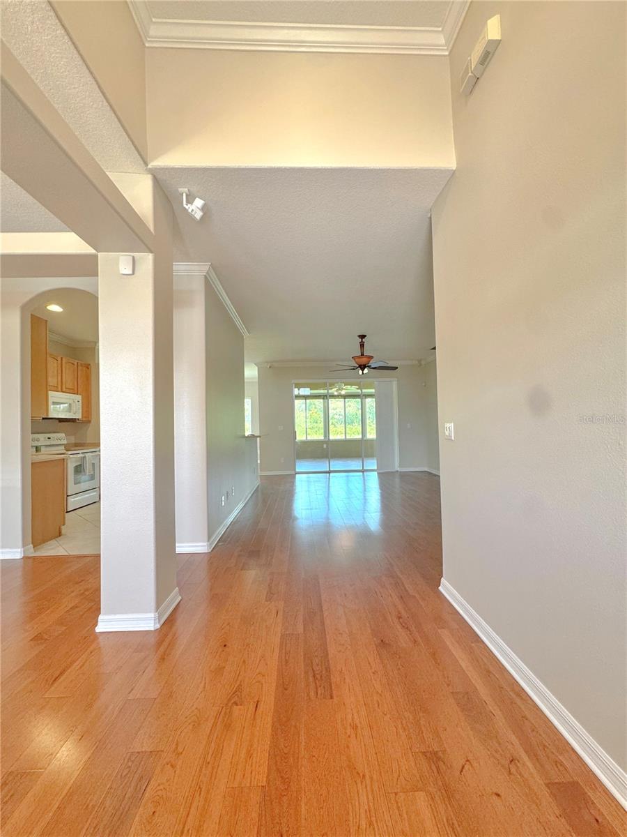 TRADITIONS PH 01 - Residential