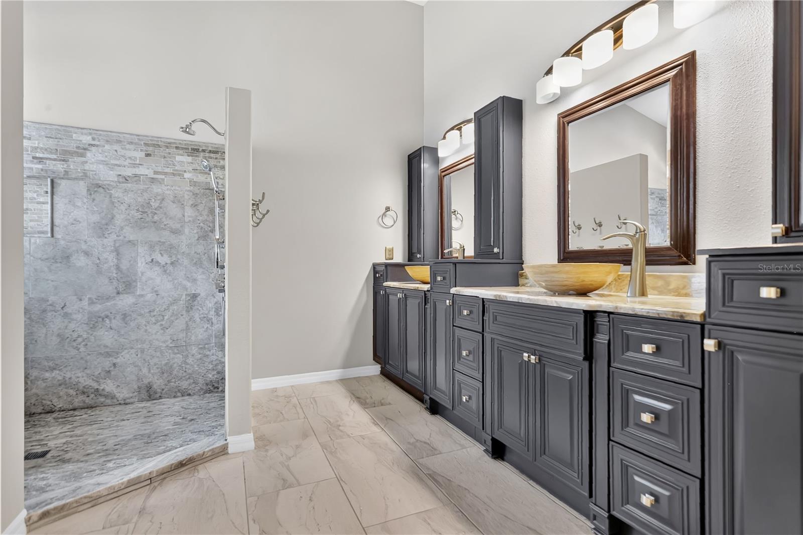 STONEWOOD ESTATES - Residential